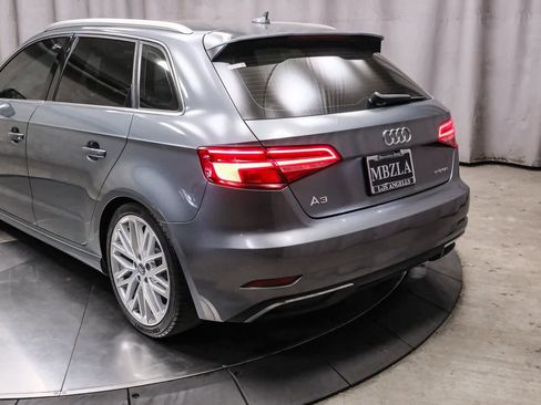 Used 2018 Audi A3 e-tron Premium Plus image 8