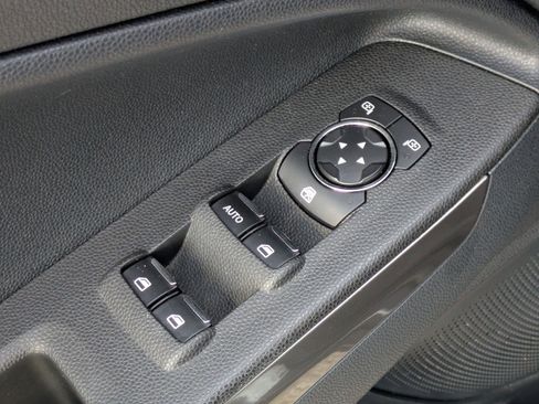 Used 2020 Ford EcoSport SES image 11