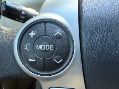Used 2012 Toyota Prius V Five FWD image 15