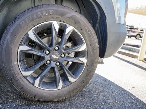 Used 2021 Chevrolet TrailBlazer LT w/ Convenience Package image 12