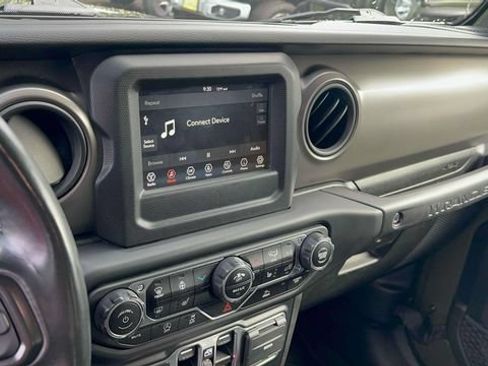 Used 2022 Jeep Wrangler Unlimited Sport AWD/4WD image 18