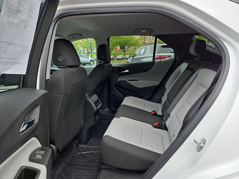 Used 2024 Chevrolet Equinox LT w/ LPO, Floor Liner Package AWD/4WD image 10