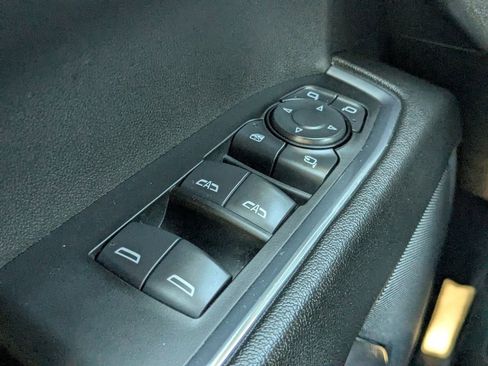 Used 2025 GMC Sierra 1500 SLT image 21