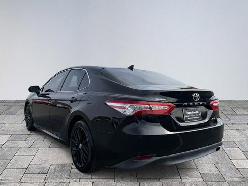 Used 2019 Toyota Camry SE image 5