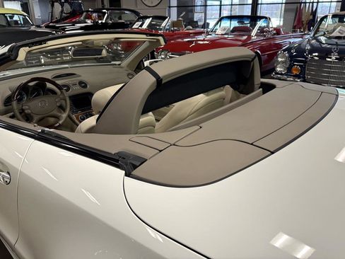 Used 2008 Mercedes-Benz SL 550 image 46