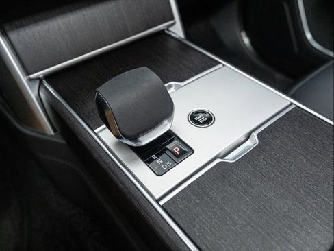 New 2025 Land Rover Range Rover SE image 33