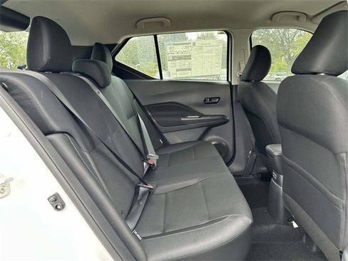 New 2025 Nissan Kicks Play S image 11