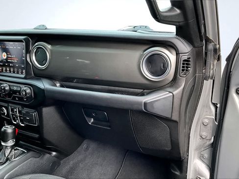 Used 2023 Jeep Wrangler Sahara image 24