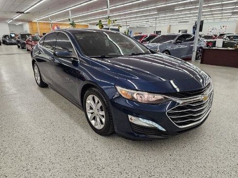 Used 2021 Chevrolet Malibu LT FWD image 3