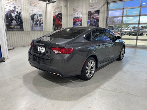 Used 2016 Chrysler 200 S w/ Comfort Group FWD image 8