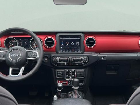Used 2023 Jeep Gladiator Rubicon AWD/4WD image 16