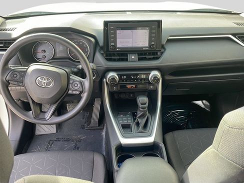 Used 2020 Toyota RAV4 XLE w/ Convenience Package image 14