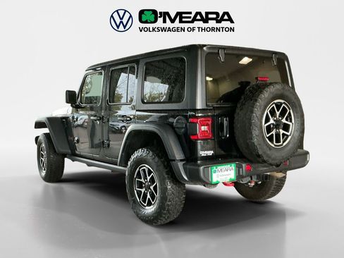 Used 2024 Jeep Wrangler Unlimited Rubicon image 3