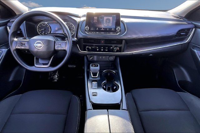 Used 2025 Nissan Rogue S FWD image 7