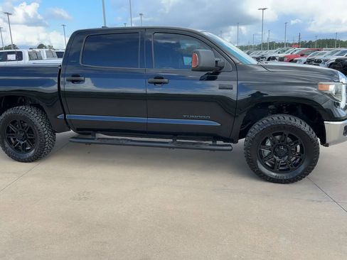 Used 2020 Toyota Tundra SR5 AWD/4WD image 8