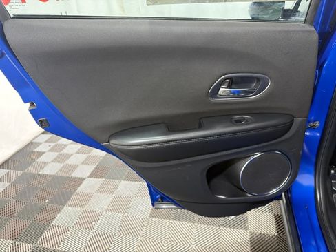 Used 2018 Honda HR-V EX image 19