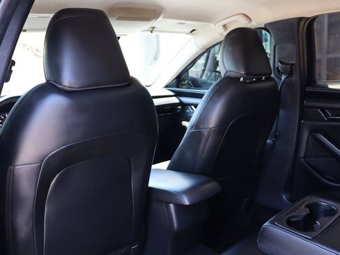 Used 2019 MAZDA MAZDA3 Sedan FWD image 31