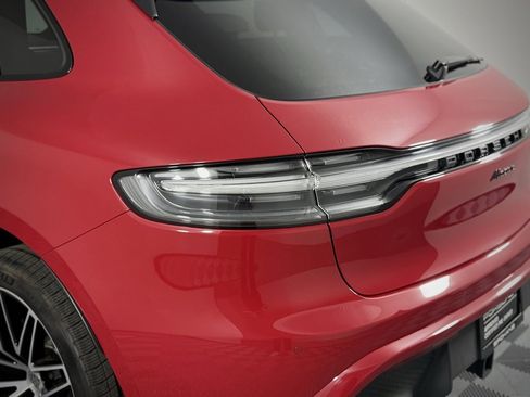 Used 2024 Porsche Macan image 13