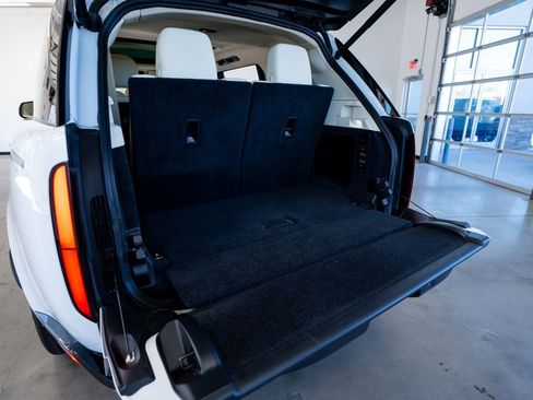 Used 2024 Land Rover Range Rover Long Wheelbase SE image 58