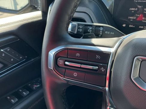 Used 2025 GMC Yukon Denali AWD/4WD image 16