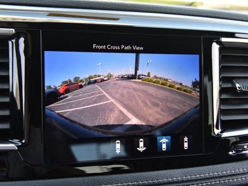 Used 2018 Chrysler Pacifica Limited w/ Advanced Safetytec Group FWD image 15