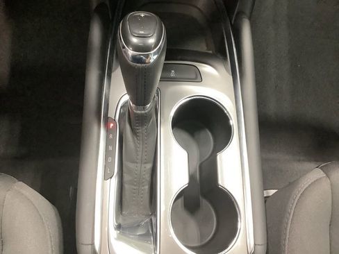 Used 2017 Chevrolet Malibu LT image 18