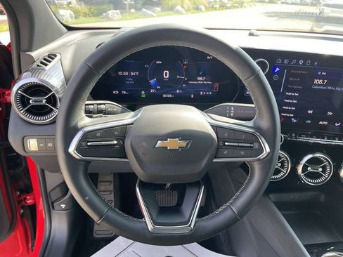 Used 2024 Chevrolet Blazer EV LT AWD/4WD image 14
