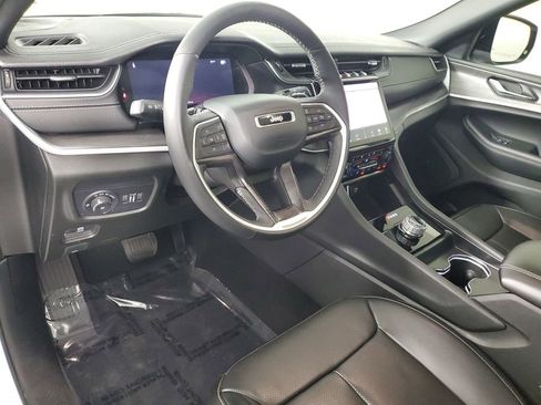 Used 2025 Jeep Grand Cherokee L Limited w/ Luxury Tech Group II image 12