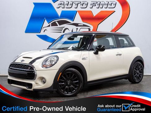 Used 2017 MINI Cooper S image 1
