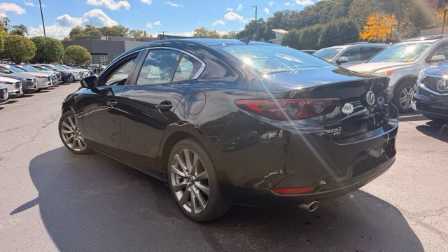 Used 2019 MAZDA MAZDA3 AWD Sedan w/ Preferred Package image 4
