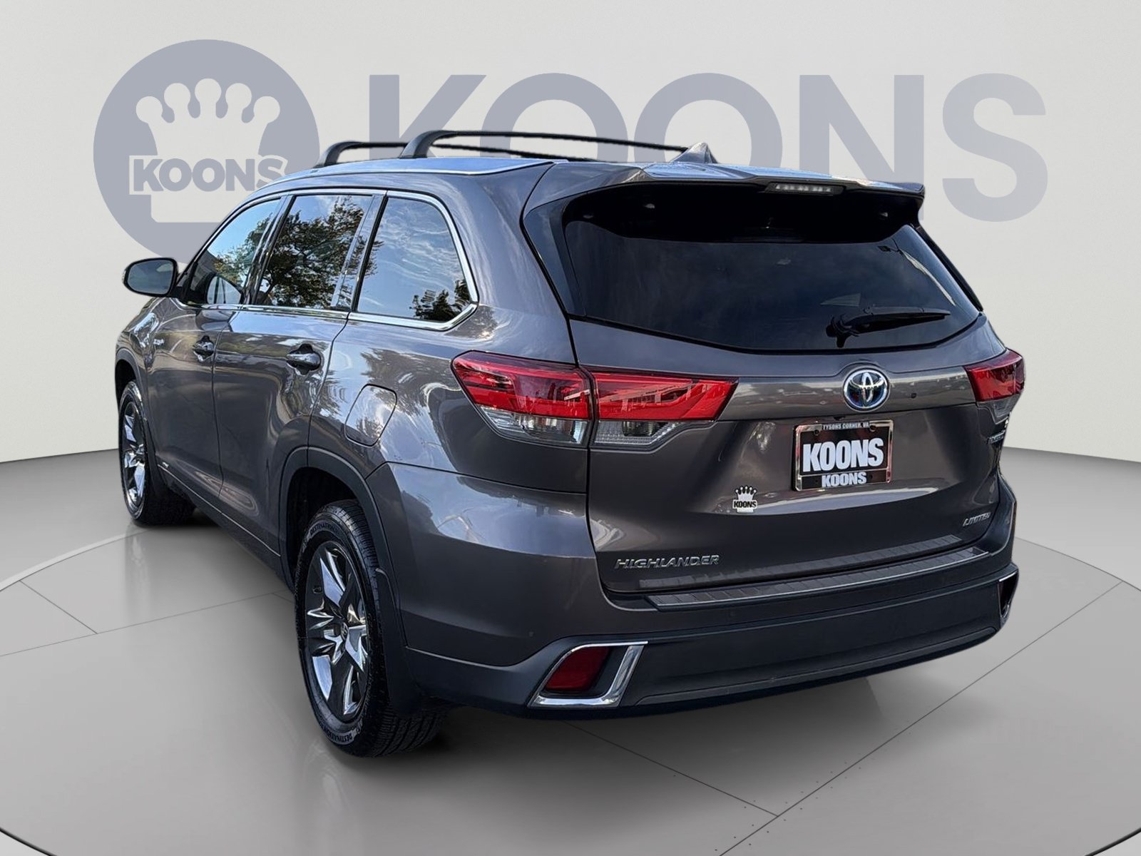 Used 2019 Toyota Highlander Limited Platinum AWD/4WD image 4