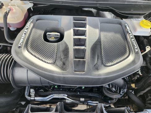 Used 2025 RAM 1500 Limited AWD/4WD image 34