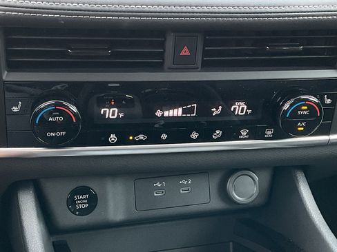 New 2026 Nissan Rogue SV image 30