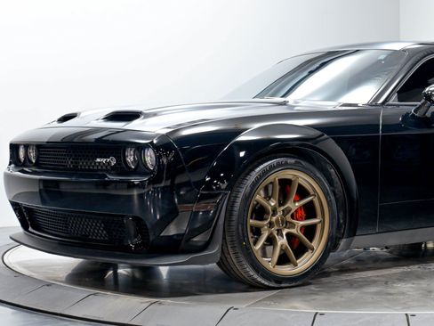 Used 2023 Dodge Challenger SRT Hellcat RWD image 4