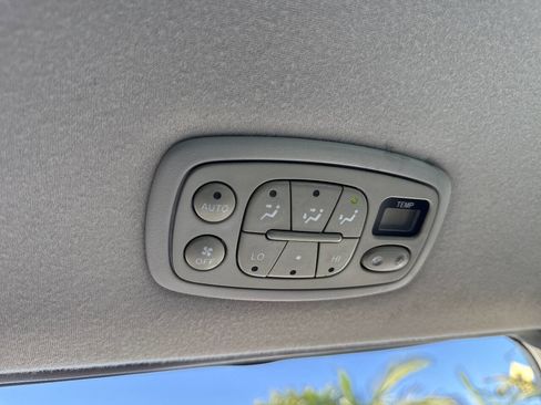 Used 2005 Toyota Sienna image 22