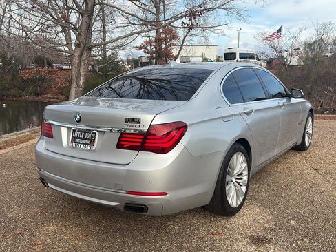 Used 2015 BMW 740i image 4