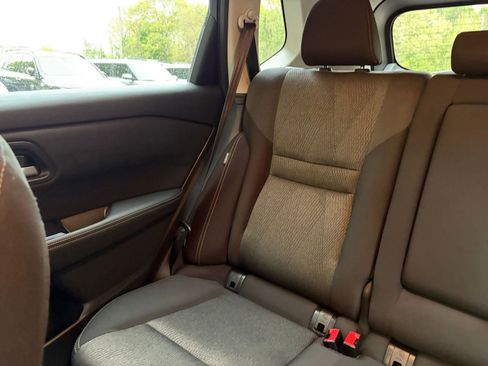 Used 2025 Nissan Rogue SV FWD image 41