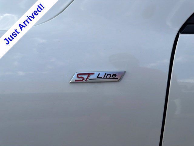 Used 2023 Ford Escape ST-Line w/ Tech Pack #1 AWD/4WD image 11