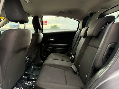 Used 2016 Honda HR-V LX image 28