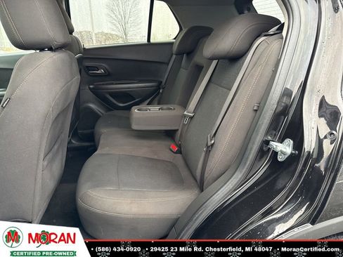 Used 2021 Chevrolet Trax LS w/ Tint and Cruise Package image 23