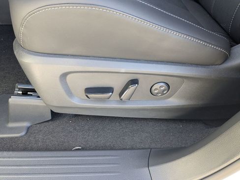 Certified 2026 INFINITI QX60 Luxe w/ Cargo Package FWD image 13