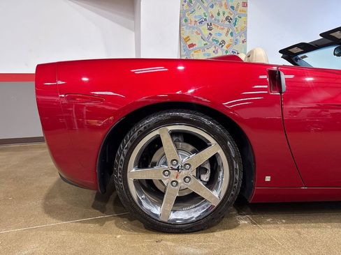 Used 2008 Chevrolet Corvette Convertible w/ Preferred Equipment Group RWD image 27