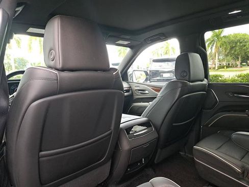 Certified 2023 Cadillac Escalade Premium Luxury w/ Performance Package AWD/4WD image 15
