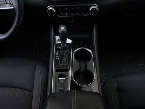 Used 2021 Nissan Altima 2.5 SV w/ SV Premium Package FWD image 15