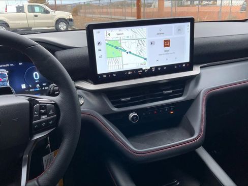 Used 2025 Ford Explorer ST-Line image 6