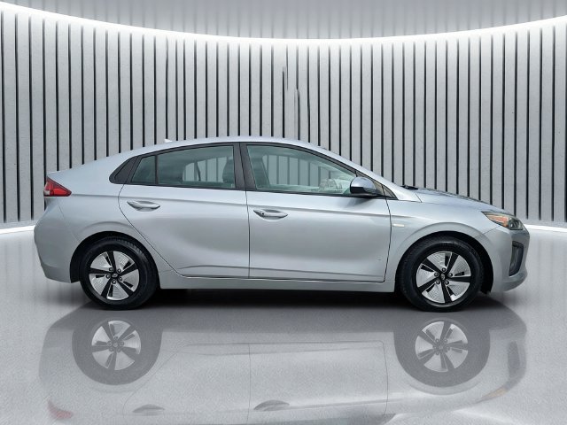 Used 2020 Hyundai Ioniq Blue FWD image 3