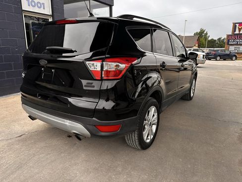 Used 2018 Ford Escape SE w/ SE Sync 3 Package FWD image 7