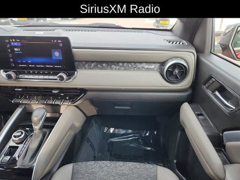 Used 2024 Chevrolet Colorado ZR2 w/ Technology Package image 23