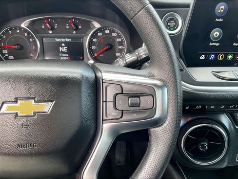 Used 2025 Chevrolet Blazer LT image 23