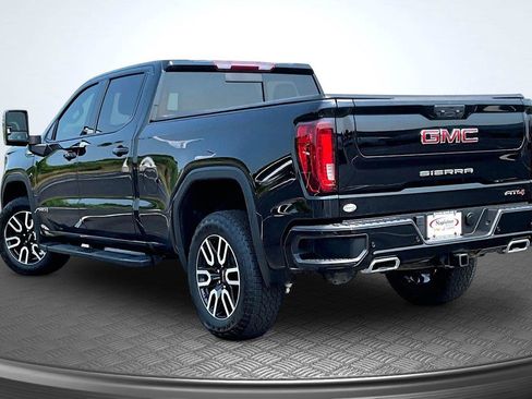Used 2024 GMC Sierra 1500 AT4 w/ AT4 Preferred Package AWD/4WD image 14